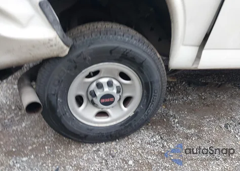 2018 GMC Savana 2500 Work Van from USA, damaged, VIN 1GTW7AFG6J1912059